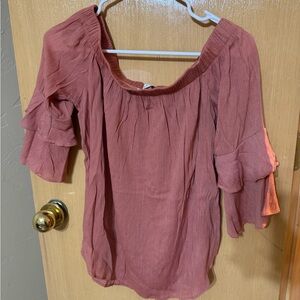 Women's Ruffled Sleeve Top